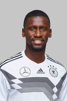 WM 2018, Fototermin DFB Nationalteam Fußball Offizieller Fototermin Deutsche Nationalmannschaft am 05.06.2018 im Fußballzentrum Rungg Eppan Antonio Rüdiger ( Deutschland )