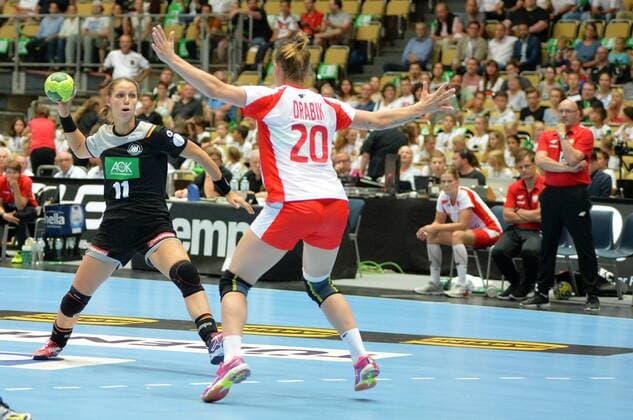 06.06.2018, xemx, Handball Damen Testspiel, Deutschland - Polen, emspor, v.li: Xenia Smits (Deutschland 11) und Johanna Drabik (Polen 20) Muenchen