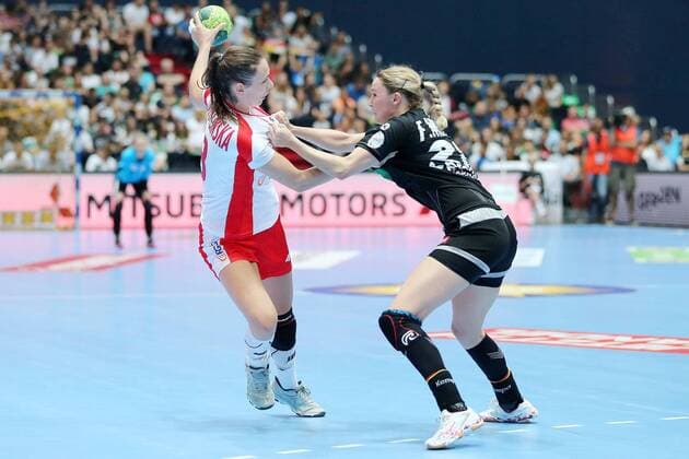 Monika Kobylinska (POL) und m28 waehrend dem Laenderspiel der Handball Frauen zwischen Deutschland und Polen am 06.06.18 in der Olympiahalle Muenchen. Testspiel, Handball Frauen Deutschland - Polen Muenchen Copyright: xEIBNER MarcelxEngelbrechtx EP_MET