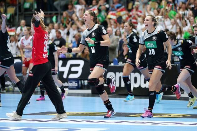 Xenia Smits (GER) und Angie Gescke (GER) waehrend dem Laenderspiel der Handball Frauen zwischen Deutschland und Polen am 06.06.18 in der Olympiahalle Muenchen. Testspiel, Handball Frauen Deutschland - Polen Muenchen Copyright: xEIBNER MarcelxEngelbrechtx EP_MET