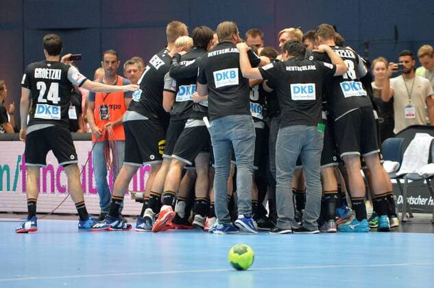 06.06.2018, xemx, Handball Testspiel, Deutschland - Norwegen, emspor, Deutsches Team vor Spielbeginn Muenchen