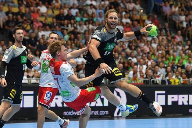 Sprungwurf Steffen WEINHOLD (GER) Aktion,Wurf. Handball Laenderspiel der Maenner Deutschland (GER)-Norwegen (NOR), am 06.06.2018 Olympiahalle in Muenchen.