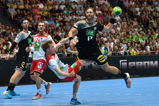 Sprungwurf Steffen WEINHOLD (GER) Aktion,Wurf. Handball Laenderspiel der Maenner Deutschland (GER)-Norwegen (NOR), am 06.06.2018 Olympiahalle in Muenchen.