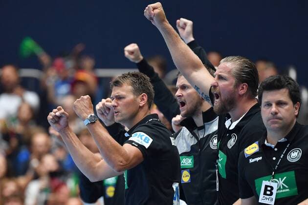li:Christian PROKOP ,Bundestrainer,Trainer (GER),Oliver ROGGISCH (Teammanager GER), Jubel,Freude,Begeisterung, Handball Laenderspiel der Maenner Deutschland (GER)-Norwegen (NOR), am 06.06.2018 Olympiahalle in Muenchen.