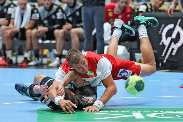 Tim Kneule (GER) und Bjarte Myrhol (NOR) waehrend dem Laenderspiel der Handball Maenner zwischen Deutschland und Norwegen am 06.06.18 in der Olympiahalle Muenchen. Testspiel, Handball Maenner Deutschland - Norwegen Muenchen Copyright: xEIBNER MarcelxEngelbrechtx EP_MET