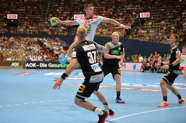 06.06.2018, xemx, Handball Testspiel, Deutschland - Norwegen, emspor, v.li: Matthias Musche (Deutschland 37), Espen Lie Hansen (Norwegen 89) und Patrick Wiencek (Deutschland 7) Muenchen