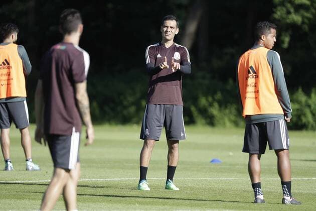 June 6, 2018 - EUM20180606DEP20.JPG.COPENHAGUE, Dinamarca, Soccer Futbol-Seleccion Mexicana.- Entrenamiento de la Seleccion Mexicana, en el Complejo deportivo del estadio Brondby, este 6 de junio de 2018, previo al partido a disputarse ante su similar de Dinamarca este sabado. Foto: Agencia EL UNIVERSAL Luis Cortes MAR. Latin News: June 6, 2018  - ZUMAu78_ 20180606_zaf_u78_540 Copyright: xLuisxCortesx