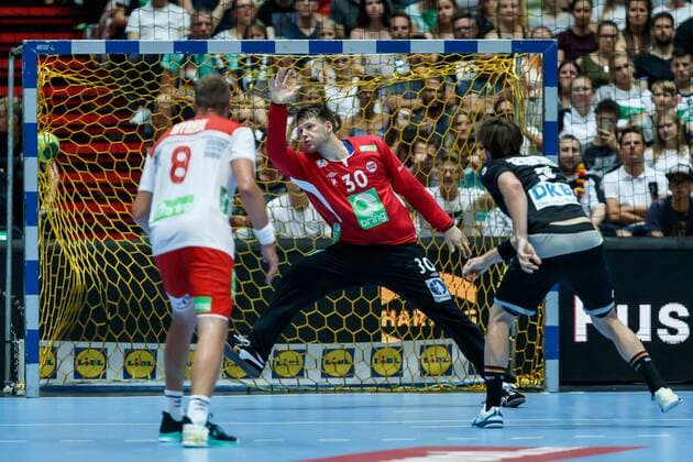 Muenchen, Deutschland, 06.06.2018, Handball Laenderspiel der Maenner, Deutschland - Norwegen, Uwe Gensheimer (GER) und Torwart Torbjorn Bergerud (NOR) im Zweikampf ( DeFodi507