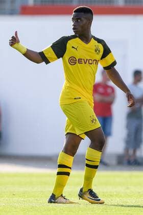 Bayer 04 Leverkusen vs Borussia Dortmund, Halbfinal Hinspiel B Junioren Bundesliga, 06.06.2018 Youssoufa Moukoko (Borussia Dortmund 18) beim Halbfinal Hinspiel der B Junioren Bundesliga zwischen Bayer Leverkusen und Borussia Dortmund am 06.06.2018, , Leverkusen NRW Deutschland Ulrich-Haberland Stadion *** Bayer 04 Leverkusen vs Borussia Dortmund Semi-final first leg B Junior Bundesliga 06 06 2018 Youssoufa Moukoko Borussia Dortmund 18 at the semi-final First leg of the B Junior Bundesliga between Bayer Leverkusen and Borussia Dortmund on 06 06 2018 Leverkusen NRW Germany Ulrich Haberland Stadion