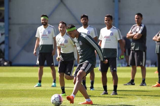 June 8, 2018 - EUM20180608DEP14.JPG.COPENHAGUE, Dinamarca, Soccer Futbol-Seleccion Mexicana.- Javier Chicharito Hernandez, este 8 de junio de 2018, durante entrenamiento de la Seleccion Mexicana, previo al partido que tendran con su similar de Dinamarca este sabado a las 13:00 horas del centro de Mexico; ultimo partido antes del Mundial de Rusia 2018. Foto: Agencia EL UNIVERSAL Luis Cortes MAR. Latin News: June 8, 2018  - ZUMAu78_ 83685055st Copyright: xLuisxCortesx