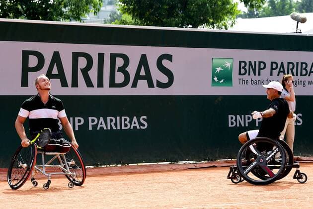 joie de Stephane Houdet (Fra) Nicolas Peifer - Finale Double Homme Wheelchair TENNIS : Internationaux de France de Roland Garros 2018 - Finale Double Hommes Fauteuil - Paris - 09 06 2018 JBAutissier Panoramic 