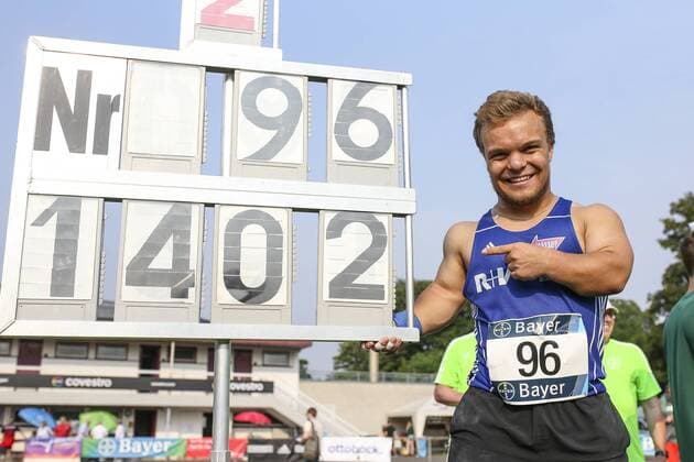 Themen der Woche - SPORT KW23 Bilder des Tages - SPORT Integratives Sportfest in , 09.06.2018 Neuer Weltrekord mit 14,02m: Niko Kappel (VfL Sindelfingen e.V. - T01 F41); Integratives Sportfest am 09.06.2018 im Manforter Stadion in (Deutschland). *** Integratives Sportfest in 09 06 2018 New World Record with 14 02m Niko Kappel VfL Sindelfingen and V T01 F41 Integrative Sportfest on 09 06 2018 at the Manforter Stadium in Germany xakx