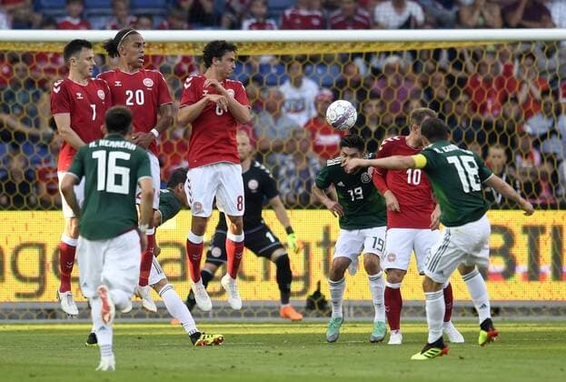Andres Guardado fra Mexico skyder frispark under venskabs landskampen i fodbold mellem Danmark og Mexico paa Broendby Stadion, loerdag den 9. juni 2018. , Broendby Denmark  Copyright: ©LarsxMoeller LarsxMoellerx COP102 spdk20180609-205806-L