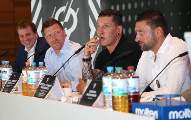 Berlin, Mercedes-Benz-Arena , 11.06.18, Vorstellung der Berliner Handball-WM-Botschafter anlaesslich der Handball Weltmeisterschaft 2019 Bild: v.l. Ex-Herthaner Mittelfeldspieler Andreas Neuendorf, Ex-Handball-Nationalspieler Stefan Kretzschmar und Torsten Mattuschka, ehemaliger Profi-Fußballer von Union Berlin Vorstellung der Berliner Handball-WM-Botschafter