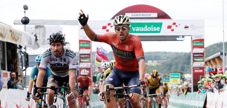 Bilder des Tages - SPORT 11.06.2018 Gansingen AG , SCHWEIZ , 82.Tour de Suisse 3.Etappe Oberstammheim - Gansingen Sieger im Sprint , Sonny Colbrelli ITA Team Bahrain Merida