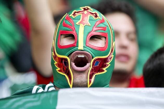Vorschau zum ersten Spiel der Deutschen Fussball Nationalmannschaft bei der FIFA WM 2018 in Russland: Am 17.06.2018 trifft die Mannschaft von Jogi Loew in Moskau auf Mexiko, Mexikanischer Fan mit Gesichtsmaske, Maske; Brasilien - Mexiko 0:0, Vorrunde Gruppe A, Spiel 17, am 17.06.2014 in Fortaleza; Fussball Weltmeistschaft 2014 in Brasilien vom 12.06. - 13.07.2014. Â *** Preview of the first match of the German national football team at the 2018 FIFA World Cup in Russia On 17 06 2018, the team of Jogi Loew meets Mexico in Mexico Mexican fan with face mask Mask Brazil Mexico 0 0 Preliminary Group A match 17 on 17 06 2014 in Fortaleza Football World Cup 2014 in Brazil from 12 06 13 07 2014 Â