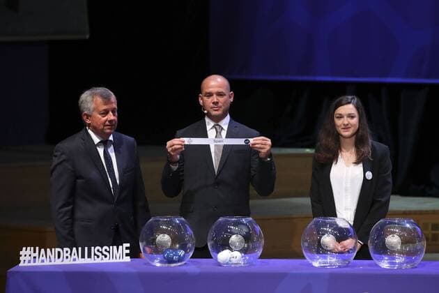 Michael Wiederer ( President EHF ) Martin Hausleitner ( Secretaire general EHF) et Blandine Dancette (France) HANDBALL : Tirage au Sort Euro 2018 - Maison de la Radio - 12 06 2018 GwendolineLeGoff Panoramic 
