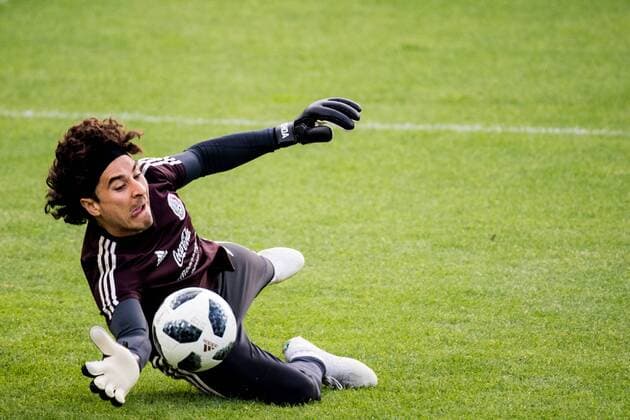 180612 Goalkeeper Guillermo Ochoa of Mexico during a training session ahead of the 2018 FIFA World Cup WM Weltmeisterschaft Fussball on June 12, 2018 in Moscow. Photo: Petter Arvidson BILDBYRN kod PA 92060 Copyright: PETTERxARVIDSON BB180612PA045