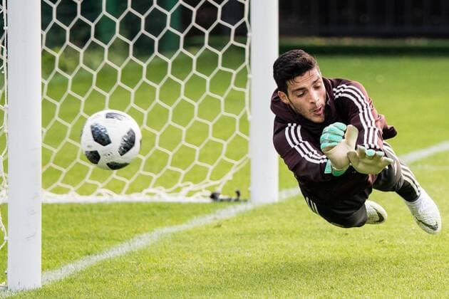 180612 Goalkeeper Jose de Jesus Corona of Mexico during a practice session ahead of the 2018 FIFA World Cup WM Weltmeisterschaft Fussball on June 12, 2018 in Moscow. Photo: Petter Arvidson BILDBYRN kod PA 92060 Copyright: PETTERxARVIDSON BB180612PA052