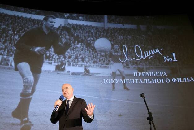 Bilder des Tages - SPORT MOSCOW, RUSSIA â€“ JUNE 13, 2018: FIFA President Gianni Infantino at the premiere of Svetlana Kharchevina s film Lev Yashin No 1 , a documentary about Soviet football goalkeeper Lev Yashin. Alexander Shcherbak TASS  83802694st