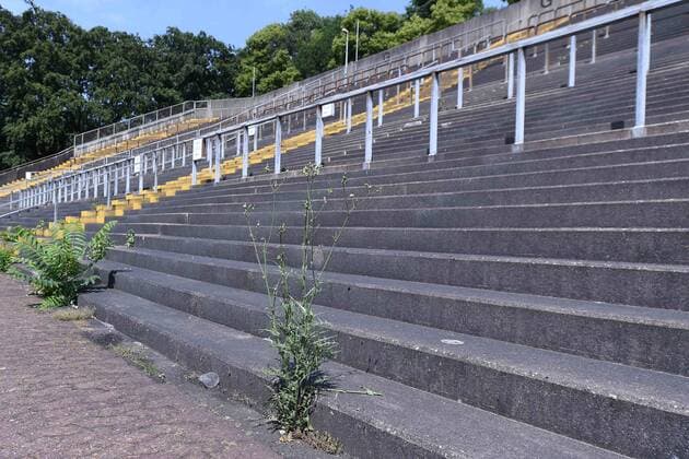 Fußball Grotenburg-Stadion am 11.06.2018 in Krefeld Das Grotenburg-Stadion, ehemals als Grotenburg-Kampfbahn bekannt, ist ein Fußballstadion im Krefelder Stadtteil Bockum. Es beheimatet seit 1971 den Fußballverein KFC Uerdingen.