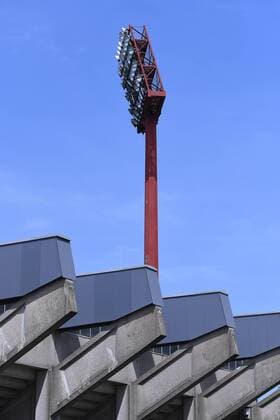 Fußball Grotenburg-Stadion am 11.06.2018 in Krefeld Das Grotenburg-Stadion, ehemals als Grotenburg-Kampfbahn bekannt, ist ein Fußballstadion im Krefelder Stadtteil Bockum. Es beheimatet seit 1971 den Fußballverein KFC Uerdingen.