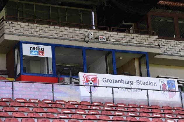 Fußball Grotenburg-Stadion am 11.06.2018 in Krefeld Das Grotenburg-Stadion, ehemals als Grotenburg-Kampfbahn bekannt, ist ein Fußballstadion im Krefelder Stadtteil Bockum. Es beheimatet seit 1971 den Fußballverein KFC Uerdingen.