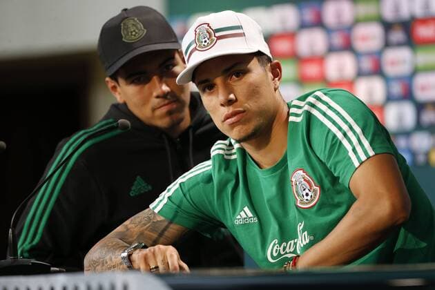 Bilder des Tages - SPORT WM 2018, Pressekonferenz Nationalteam Mexiko Futbol, conferencia de prensa de la seleccion mexicana Copa Mundial de Rusia 2018 Los jugadores de Mexico Erick Gutierrez y Carlos Salcedo hablan con los medios de comunicacion durante una conferencia de prensa en el complejo deportivo del club Dynamo en Moscu, Rusia. 14 06 2018 Andres Pina Photosport Football, Mexico press conference PK Pressekonferenz World Cup Russia 2018 Mexico s players Erick Gutierrez and Carlos Salcedo speak to the medias during a press conference at the Dynamo center in Moscow, Russia. 14 06 2018 Andres Pina Photosport Conferencia de prensa de Mexico, mundial de Rusia 2018 