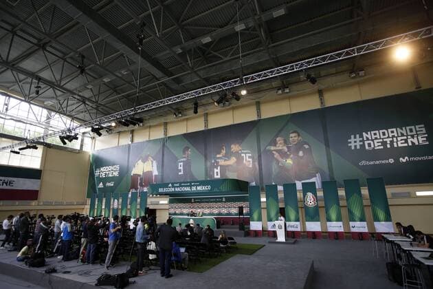 WM 2018, Pressekonferenz Nationalteam Mexiko Futbol, conferencia de prensa de la seleccion mexicana Copa Mundial de Rusia 2018 Los jugadores de Mexico Erick Gutierrez y Carlos Salcedo hablan con los medios de comunicacion durante una conferencia de prensa en el complejo deportivo del club Dynamo en Moscu, Rusia. 14 06 2018 Andres Pina Photosport Football, Mexico press conference PK Pressekonferenz World Cup Russia 2018 Mexico s players Erick Gutierrez and Carlos Salcedo speak to the medias during a press conference at the Dynamo center in Moscow, Russia. 14 06 2018 Andres Pina Photosport Conferencia de prensa de Mexico, mundial de Rusia 2018 
