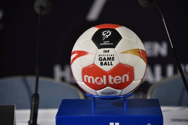 Der offizielle Handball am 15.06.2018 in Köln bei der Vorstellung des Handball WM Botschafter. Die Handball WM 2019 findet vom 10. - 27. Januar 2019 unter anderem auch in der Lanxess Arena in Köln statt.