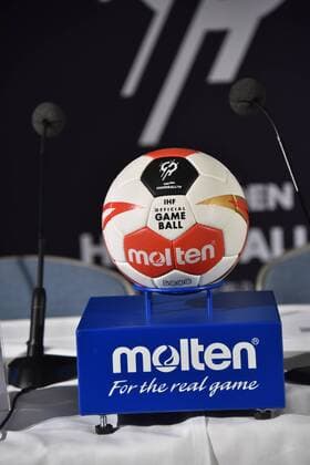 Der offizielle Handball am 15.06.2018 in Köln bei der Vorstellung des Handball WM Botschafter. Die Handball WM 2019 findet vom 10. - 27. Januar 2019 unter anderem auch in der Lanxess Arena in Köln statt.