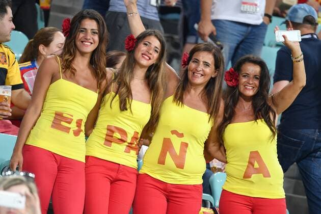 WM 2018, Fans spanische weibliche Fans,Fussballfans,Frauen. Portugal (POR)-Spanien (ESP) 3-3, Vorrunde, Gruppe B, Spiel 1, am 15.06.2018 in SOTSCHI,Fisht Olymipic Stadium. Fussball Weltmeisterschaft 2018 in Russland vom 14.06. - 15.07.2018. *** Spanish Female Fans Soccer Fans Women Portugal POR Spain ESP 3 3 Preliminary Group B Match 1 on 15 06 2018 in SOCHI Fisht Olymipic Stadium Football World Cup 2018 in Russia on 14 06 15 07 2018