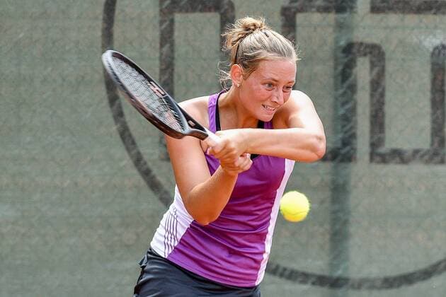 GER, ITF Womens Circuit, 6. ITF- Bredeney Ladies Open 2018 vom 11.-16. Juni 16.06.2018, Verein: Tennisclub Bredeney e.V. Essen (5037) Zeißbogen 29, 45133 Essen , Essen, GER, ITF Womens Circuit, 6. ITF- Bredeney Ladies Open 2018 vom 11.-16. Juni , im Bild Cindy BURGER (NED) beim Rückhandschlag
