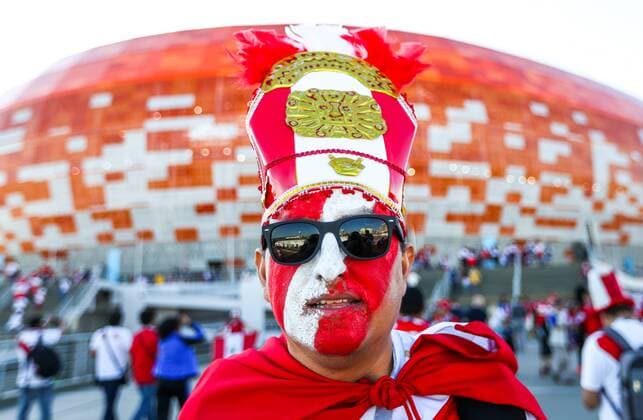 WM 2018, Fans SARANSK, RUSSIA â€“ JUNE 16, 2018: Supporter of the Peruvian men s national football team outside Mordovia Arena Stadium ahead of the 2018 FIFA World Cup WM Weltmeisterschaft Fussball Group C match between Peru and Denmark. Stanislav Krasilnikov TASS  TS084966