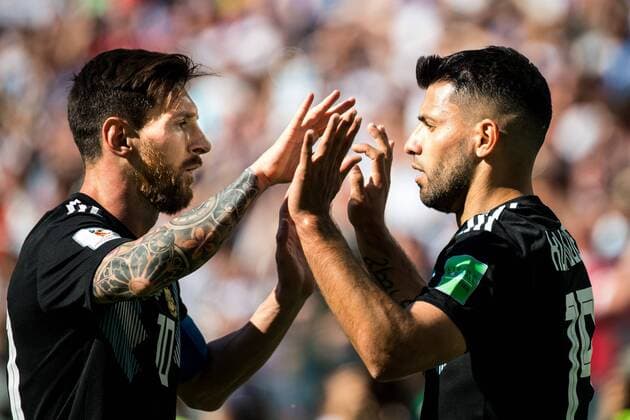 180616 Lionel Messi celebrates with Sergio Aguero after 1-0 during the FIFA World Cup WM Weltmeisterschaft Fussball group stage match between Argentina and Iceland on June 16, 2018 in Moscow. Photo: Petter Arvidson BILDBYRN kod PA 92068 Copyright: PETTERxARVIDSON BB180616PA139