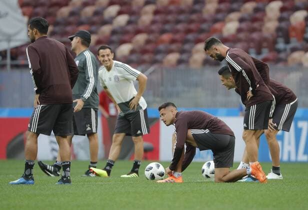 WM 2018, PK und Training Mexiko MOSCOW, RUSSIA â€“ JUNE 16, 2018: Players of the Mexican men s national football team training for their upcoming 2018 FIFA World Cup WM Weltmeisterschaft Fussball Group F match against Germany, at Luzhniki Stadium. Mikhail Metzel TASS  TS0849B6