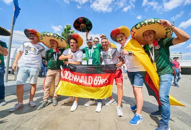Germany - Mexico, Soccer, Moscow, June 17, 2018 Fans celebrate at the Historical Museum and Red Square in the centre of Moscow GERMANY - MEXICO FIFA World Cup WM Weltmeisterschaft Fussball 2018 RUSSIA, Group F, Season 2018 2019, June 17, 2018 L u z h n i k i Stadium in Moscow, Russia. Photo: MAGICS Peter Schatz