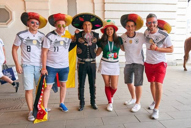 Germany - Mexico, Soccer, Moscow, June 17, 2018 Fans celebrate at the Historical Museum and Red Square in the centre of Moscow GERMANY - MEXICO FIFA World Cup WM Weltmeisterschaft Fussball 2018 RUSSIA, Group F, Season 2018 2019, June 17, 2018 L u z h n i k i Stadium in Moscow, Russia. Photo: MAGICS Peter Schatz