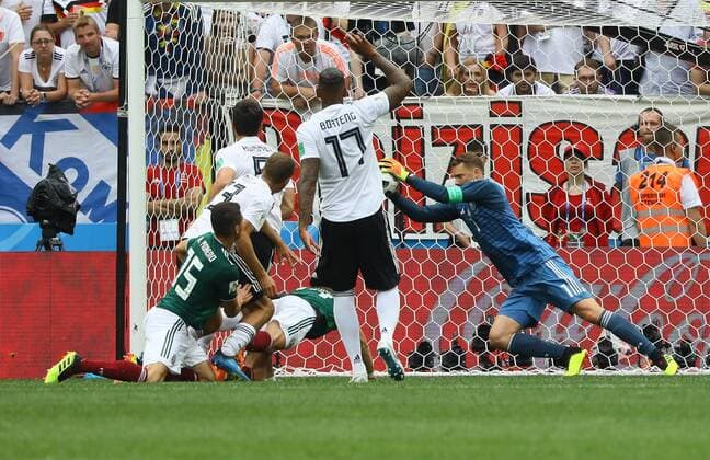 Torwart Manuel Neuer (Deutschland Germany) rettet - 17.06.2018: Deutschland vs. Mexico, Luschniki Stadium Moskau