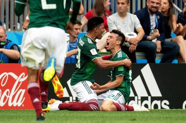 180617 Hirving Lozano celebrates with his teammates after scoring 0-1 during the FIFA World Cup WM Weltmeisterschaft Fussball group stage match between Germany and Mexico on June 17, 2018 in Moscow. Photo: Petter Arvidson BILDBYRAN kod PA 92069 Copyright: PETTERxARVIDSON BB180617PA055