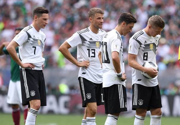 FUSSBALL WM 2018 Vorrunde Gruppe F -- Deutschland - Mexiko 17.06.2018 Julian Draxler, Thomas Mueller, Messt Oezil und Toni Kroos (v.l., alle Deutschland)