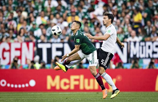Moskau, 17.06.2018 Javier Hernandez (Mexiko), Mats Hummels (Deutschland) Deutschland - Mexiko