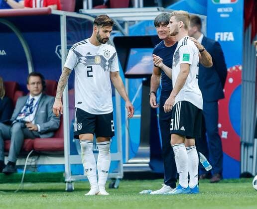 Moskau, Russland, 17.06.2018, FIFA Weltmeisterschaft, Gruppe F, Deutschland - Mexico, Trainer Jochaim Loew (GER), Timo Werner (GER) und Marvin Plattenhardt (GER) diskussion ( DeFodi507