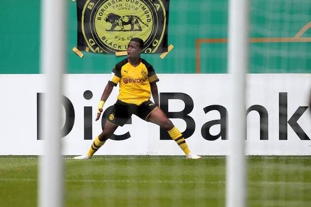 Youssoufa Moukoko ( Borussia Dortmund ) jubel nach dem 2:3, FC Bayern Muenchen vs. Borussia Dortmund, Deutsche U17 U 17 Meisterschaft, Finale, Fussball, 17.06.2018, FC Bayern Muenchen vs. Borussia Dortmund, Deutsche U17 Meisterschaft, Finale, Fussball, 17.06.2018 Muenchen *** Youssoufa Moukoko Borussia Dortmund rejoicing after 2 3 FC Bayern Munich vs Borussia Dortmund German U17 Championship Final Football 17 06 2018 FC Bayern Munich vs Borussia Dortmund German U17 Championship Final Football 17 06 2018 Muenchen Copyright: xEIBNER HarryxLangerx EP_HLR