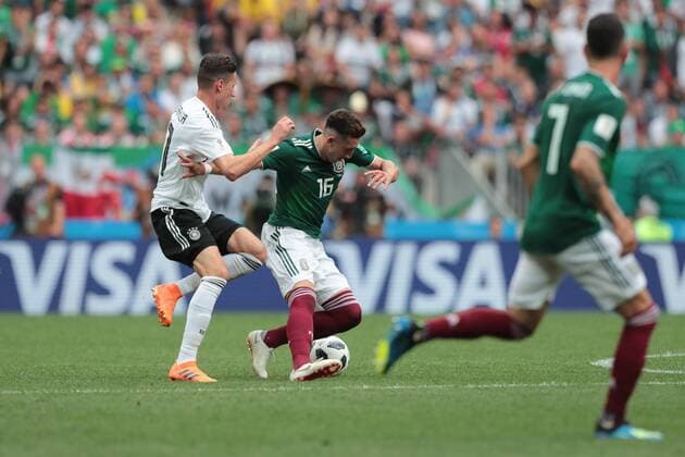 June 17, 2018 - Moscow, Russia - midfielder Julian Draxler of Germany national team Nationalteam and defender Hector Herrera of Mexico National team during the group F match between Germany and Mexico at the 2018 soccer World Cup at Luzhniki stadium in Moscow, Russia, Sunday, June 17, 2018. Germany v Mexico: Group F - 2018 FIFA World Cup WM Weltmeisterschaft Fussball Russia  - ZUMAn230 20180617_zaa_n230_878 Copyright: xAnatolijxMedvedx