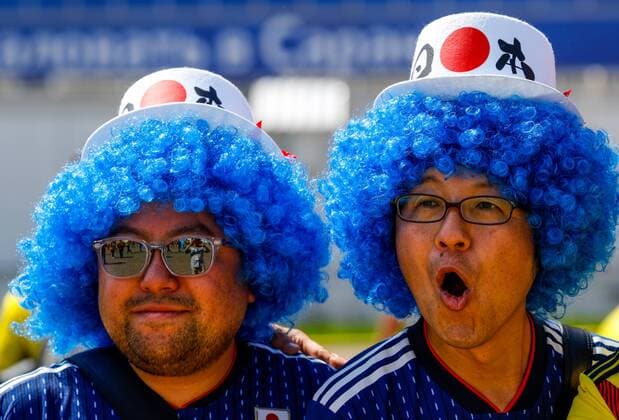 WM 2018, Fans SARANSK, RUSSIA - JUNE 19, 2018: Team Japan s fans by Mordovia Arena Stadium ahead of the 2018 FIFA World Cup WM Weltmeisterschaft Fussball First Stage Group H football match between Colombia and Japan. Mikhail Japaridze TASS  TS0850D1