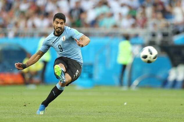 Bilder des Tages - SPORT (180620) -- ROSTOV-ON-DON, June 20, 2018 -- Luis Suarez of Uruguay shoots during a Group A match between Uruguay and Saudi Arabia at the 2018 FIFA World Cup WM Weltmeisterschaft Fussball in Rostov-on-Don, Russia, June 20, 2018. ) (SP)RUSSIA-ROSTOV-ON-DON-2018 WORLD CUP-GROUP A-URUGUAY VS SAUDI ARABIA LuxJinbo 