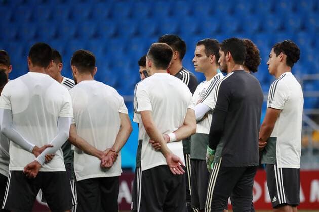 WM 2018, Training Nationalteam Mexiko Mexico s player Rafael Márquez (3R) participates in a training session in Rostov-on-Don, Russia 22 June 2018. South Korea will play Mexico in their FIFA World Cup WM Weltmeisterschaft Fussball 2018 Group F match 23 June 2018. Mexico training !ACHTUNG: NUR REDAKTIONELLE NUTZUNG!  Copyright: xJoséxMéndezx ROS109 20180622-636652998218853745