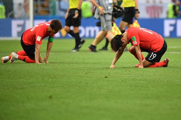 WM 2018, Südkorea - Mexiko (180623) -- ROSTOV-ON-DON, June 23, 2018 -- Players of South Korea react after the 2018 FIFA World Cup WM Weltmeisterschaft Fussball Group F match between South Korea and Mexico in Rostov-on-Don, Russia, June 23, 2018. Mexico won 2-1. ) (SP)RUSSIA-ROSTOV-ON-DON-2018 WORLD CUP-GROUP F-SOUTH KOREA VS MEXICO LixGa 