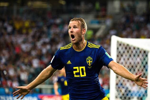 Themen der Woche - SPORT KW25 Bilder des Tages - SPORT WM 2018, Deutschland - Schweden 180623 Ola Toivonen of Sweden celebrates the 1-0 goal during the FIFA World Cup WM Weltmeisterschaft Fussball group stage match between Germany and Sweden on June 23, 2018 in Adler. Photo: Petter Arvidson BILDBYRN kod PA 87728 *** 180623 Ola Toivonen of Sweden celebrates the 1 0 goal during the FIFA World Cup group stage match between Germany and Sweden on June 23, 2018 in Adler Photo Petter Arvidson BILDBYR N Code PA 87728  Copyright: PETTERxARVIDSON BB180623PA081